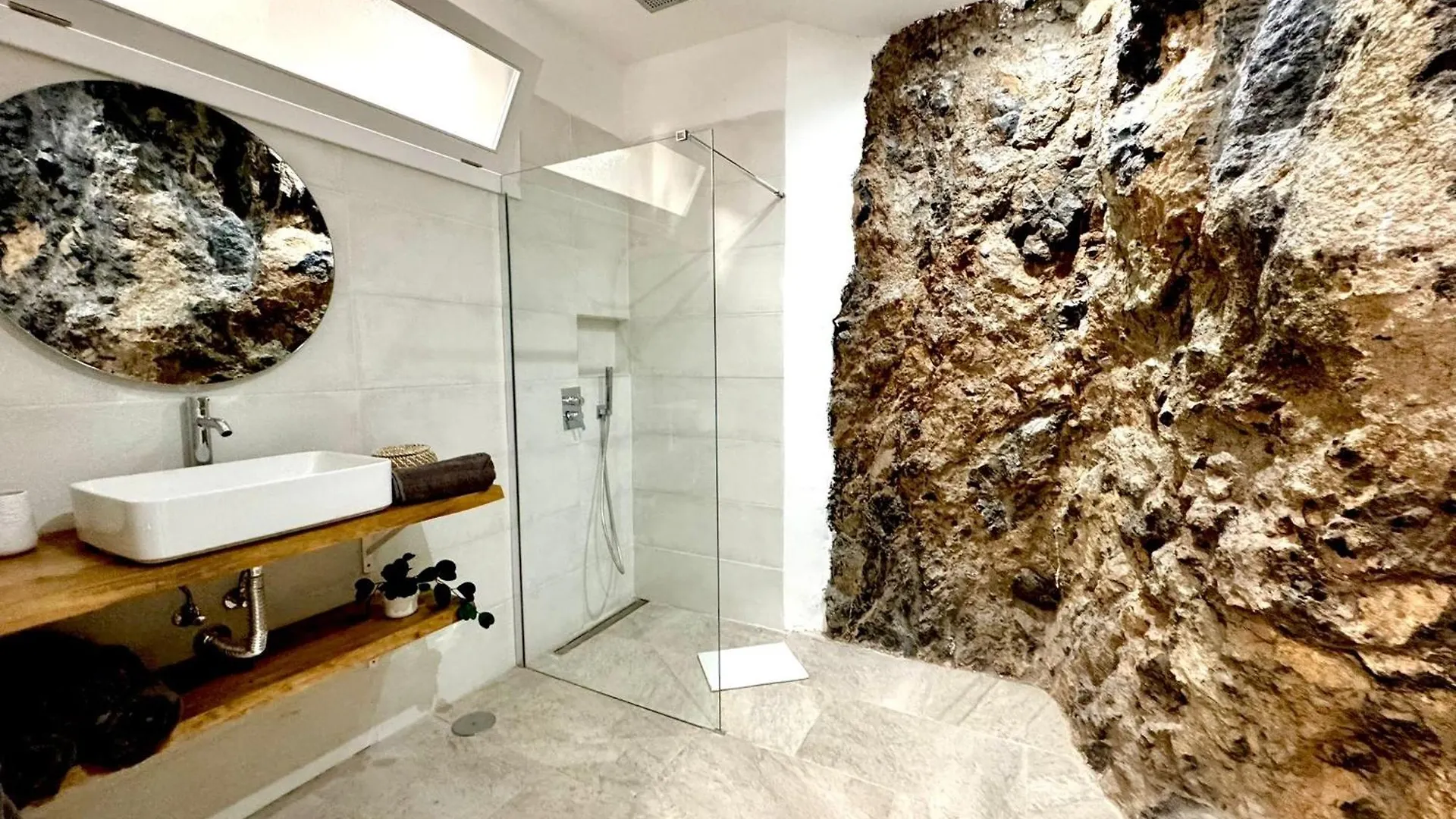 Luxury Home La Cueva Del Guanche Costa Adeje  Country house